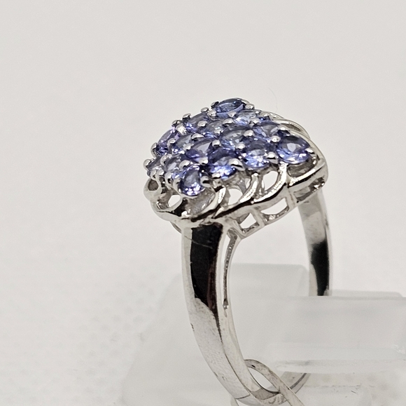 Genuine Tanzanite Cluster Ring Size 9!  💙 - Picture 12 of 13